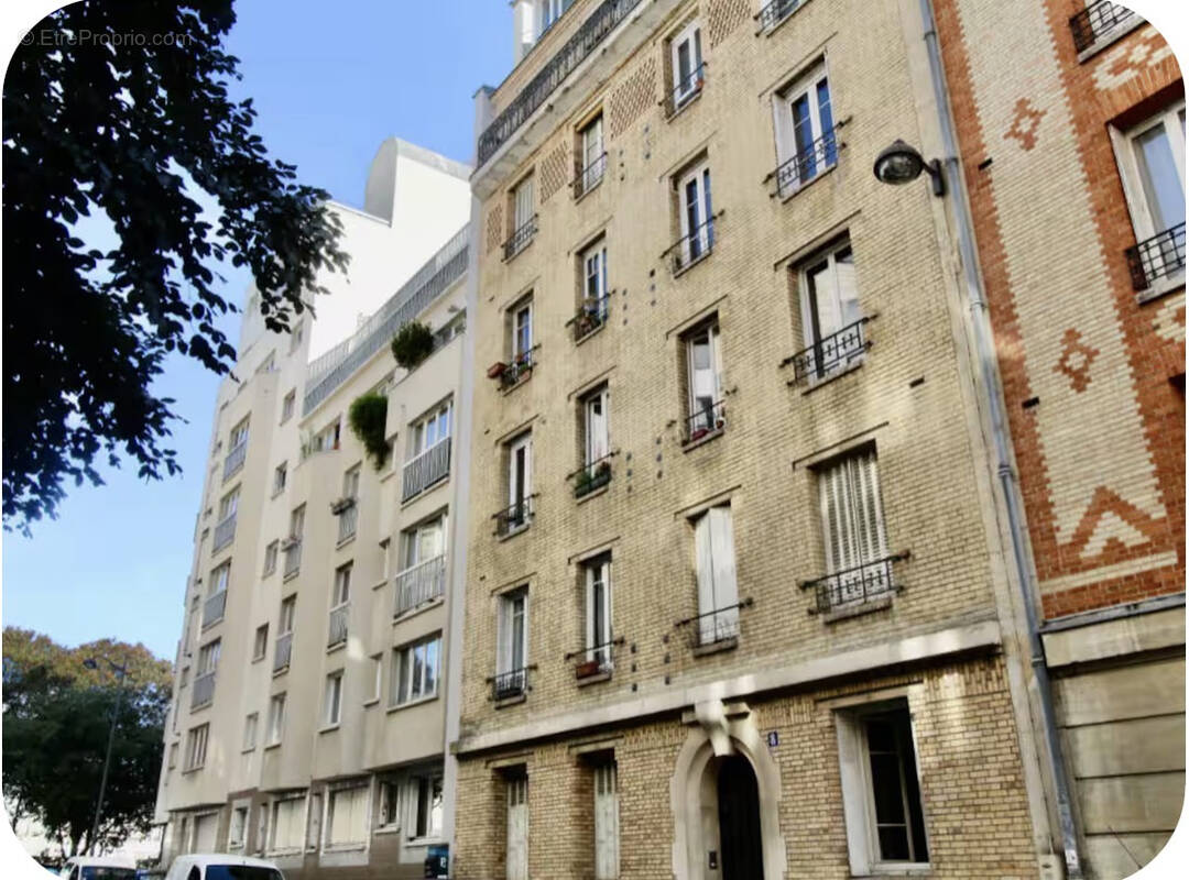 Appartement à PARIS-14E