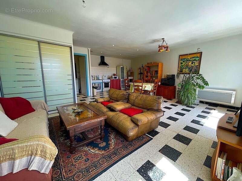 Maison à CASCASTEL-DES-CORBIERES