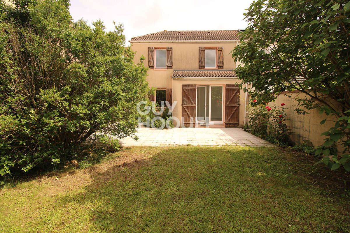 Maison à BRIE-COMTE-ROBERT