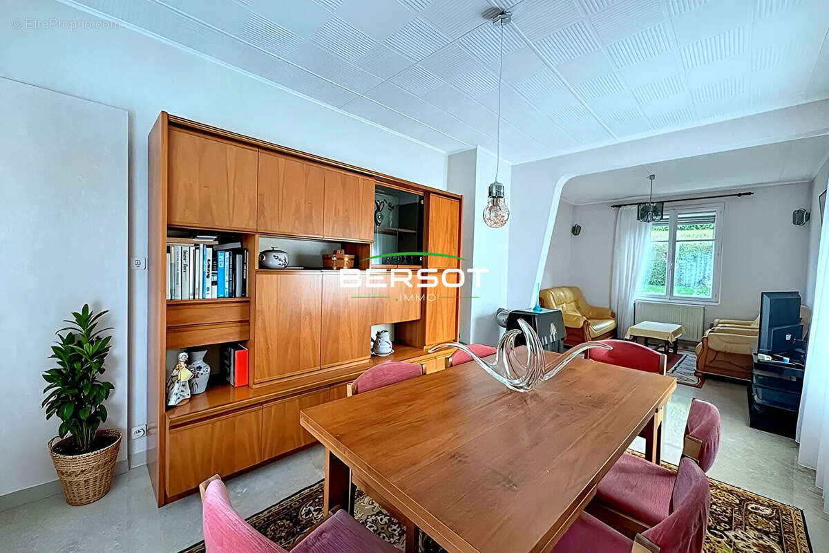 Maison à PONT-DE-ROIDE