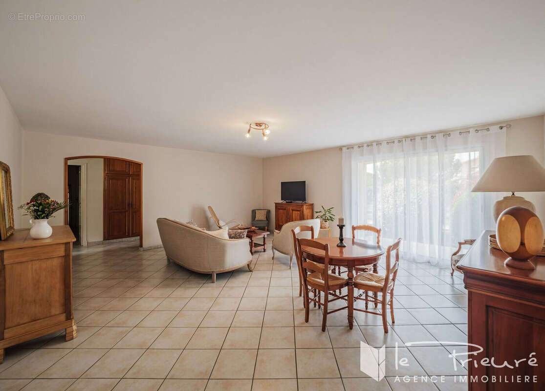 Maison à LESCURE-D'ALBIGEOIS