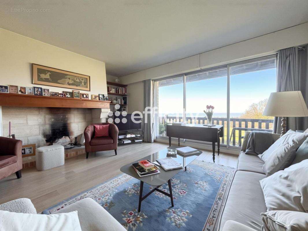 Appartement à TOURGEVILLE
