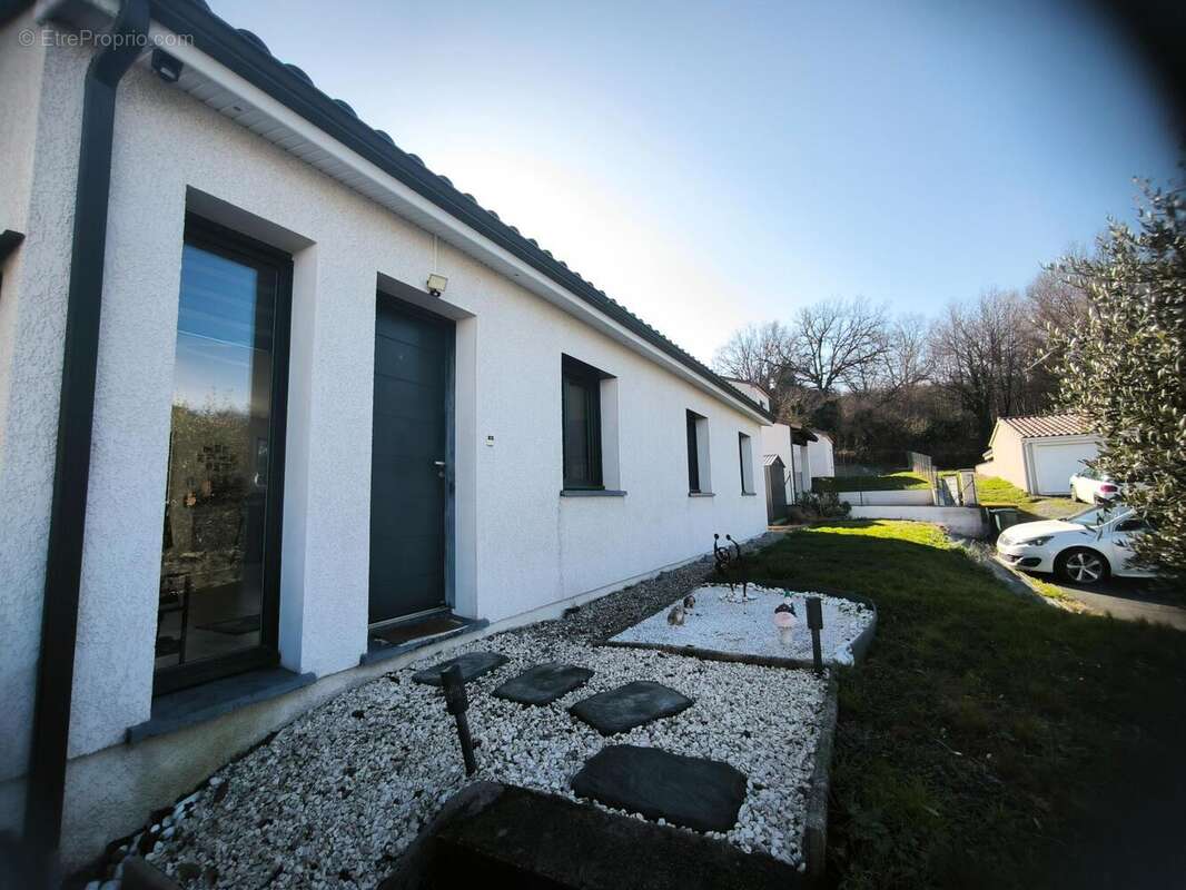 Maison 82 m² à Peyrole  - photo 2