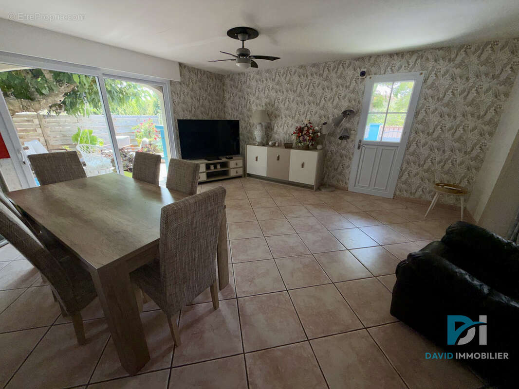 BEZIERS, Villa plain-pied sur 250m2 de terrain. - photo 5