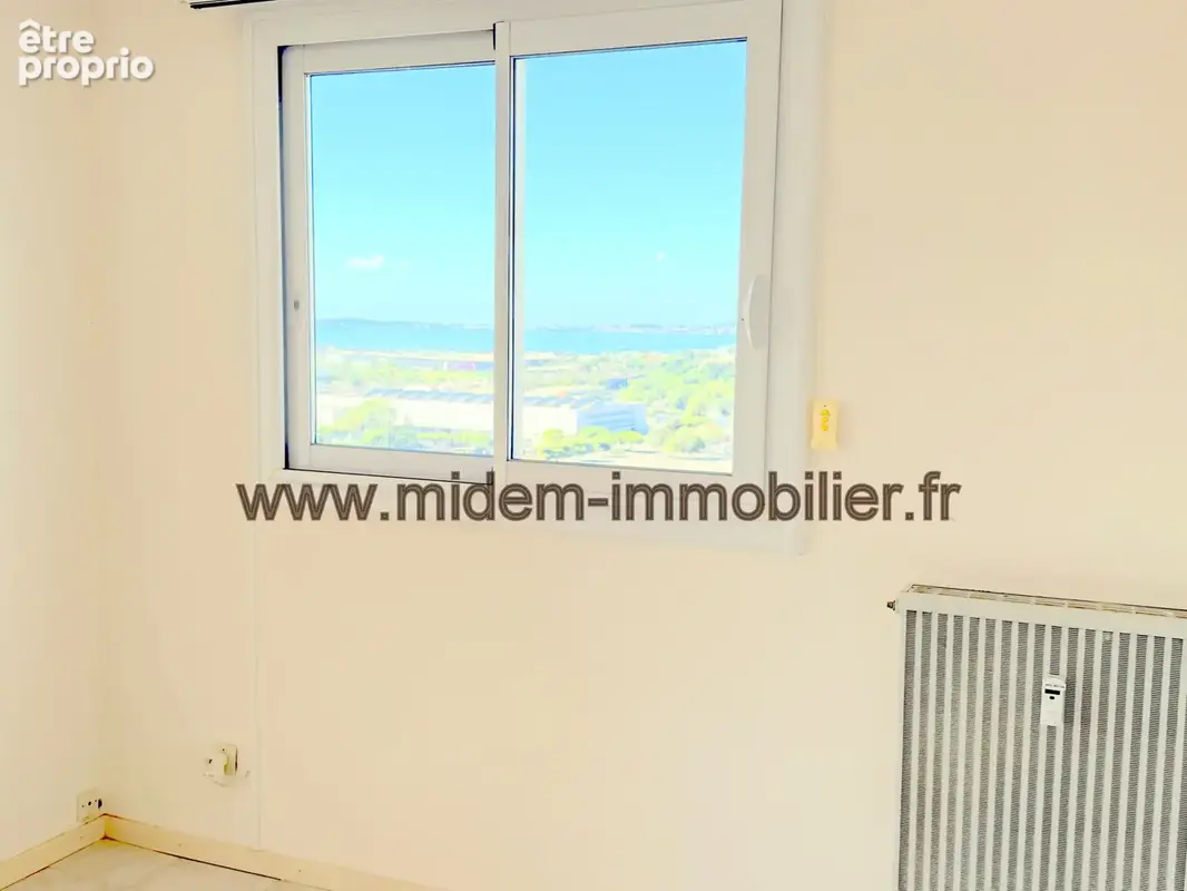 Nice Ouest, 3 P de 64 m2 + terrasse 12 m2 dernier étage vue mer 180o à 204000 euros - photo 8