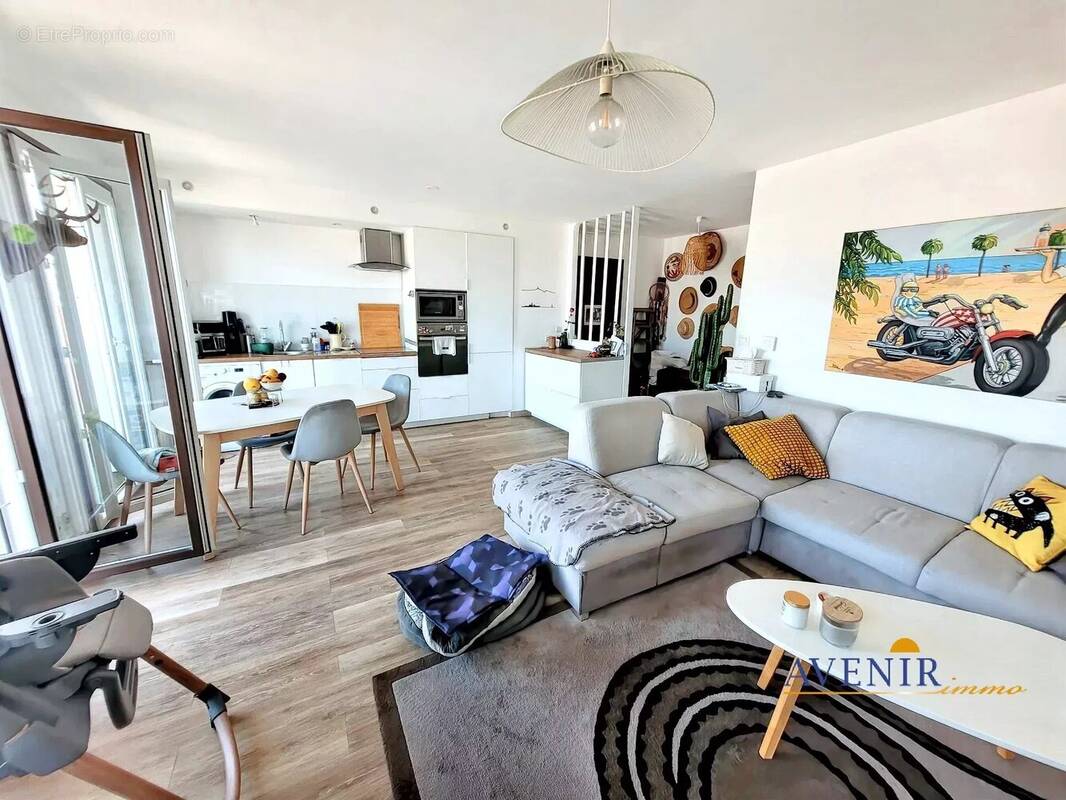 Appartement à MARSEILLE-3E