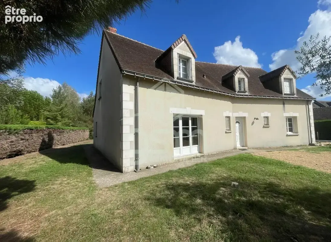 Maison 7 pièces 242 m² à vendre à Veigne (37250) - photo 2