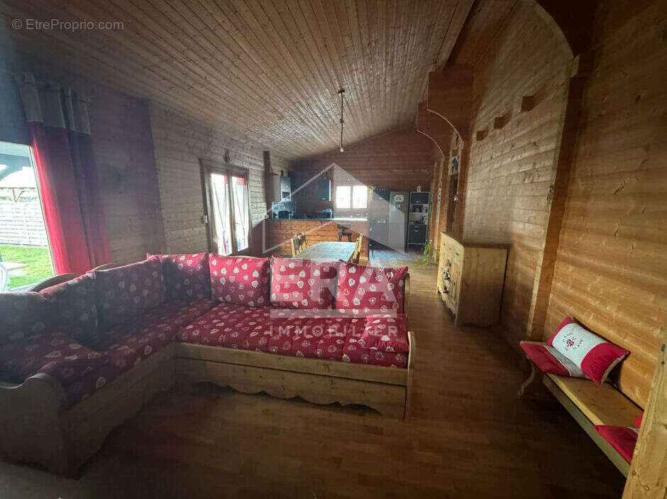 Maison à MONTPON-MENESTEROL