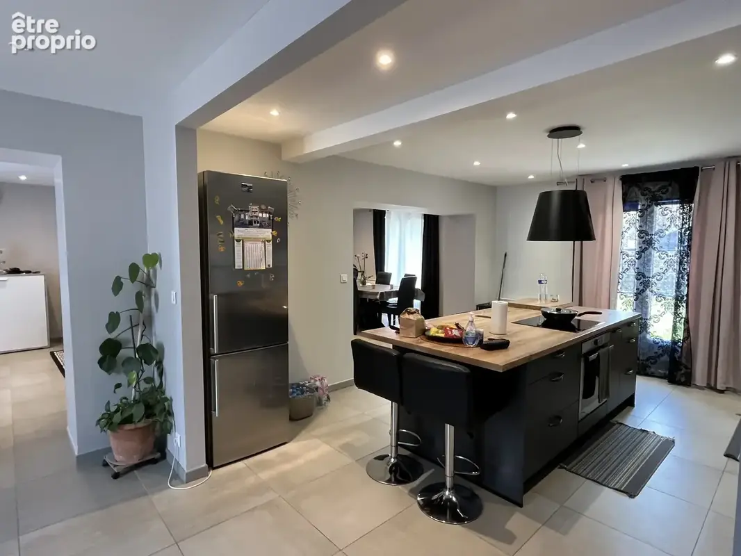 Maison individuelle traditionnelle renovee vivable plain pied - ideal grande famille - 5 chambres - photo 2