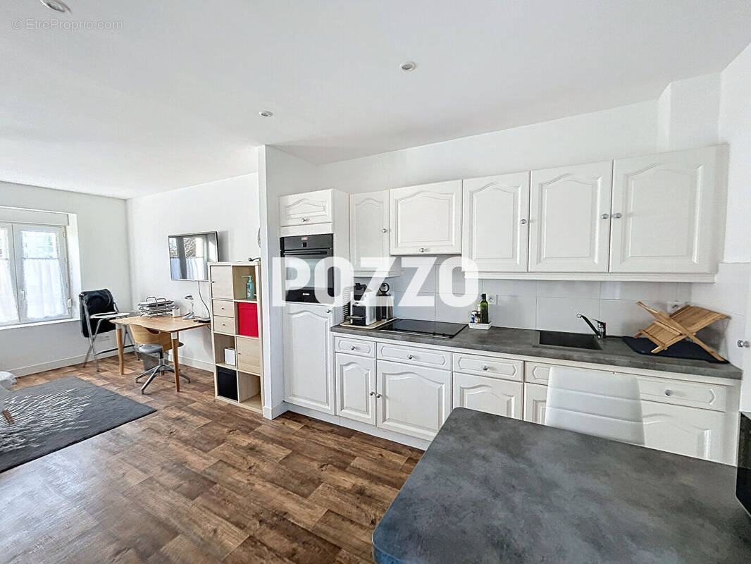 Appartement à DONVILLE-LES-BAINS