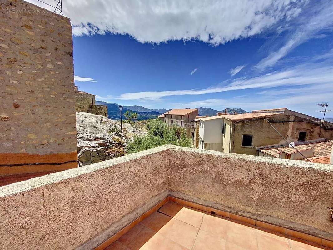 Maison à MONTEGROSSO