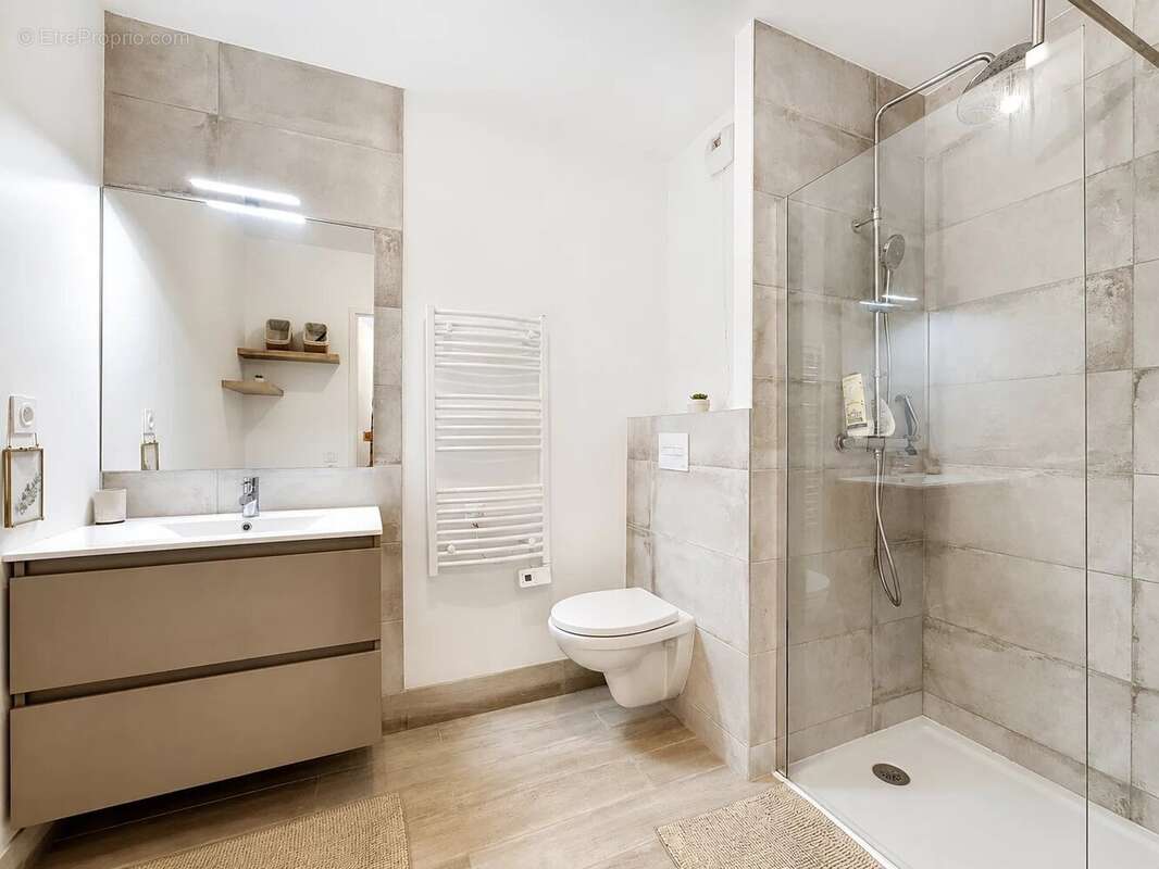 Appartement à MARSEILLE-9E