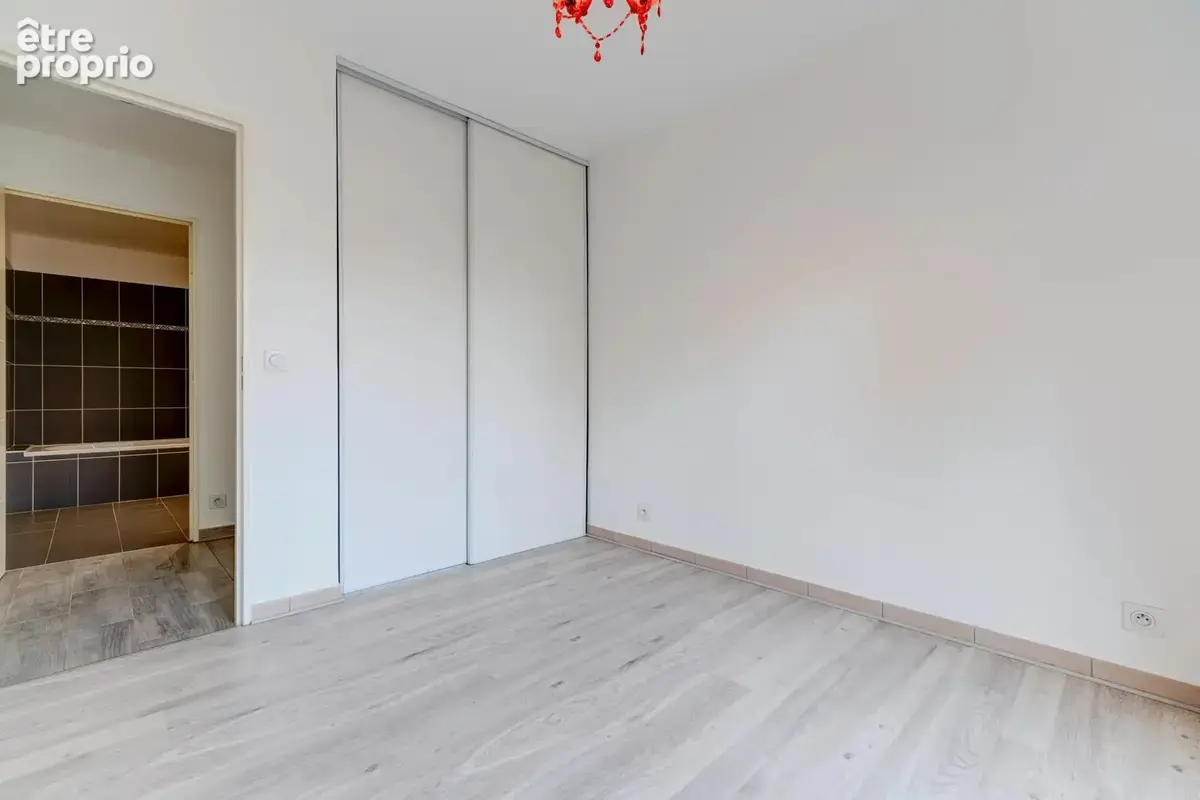 4 Pièces - Terrasse - Double garage - photo 13