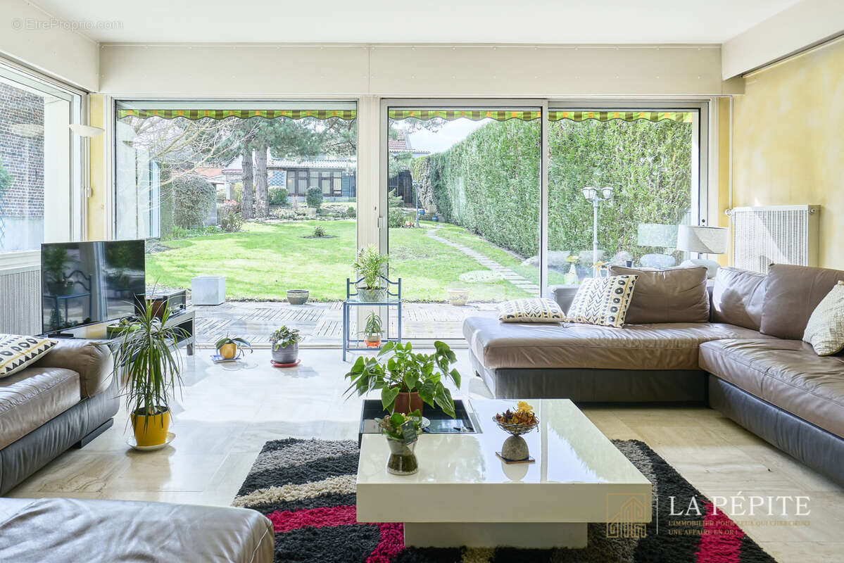 Maison à NEUVILLE-SAINT-REMY