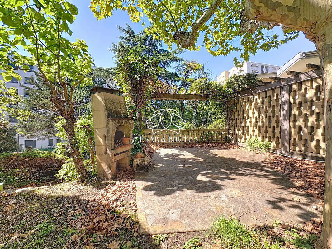 Maison à LYON-8E