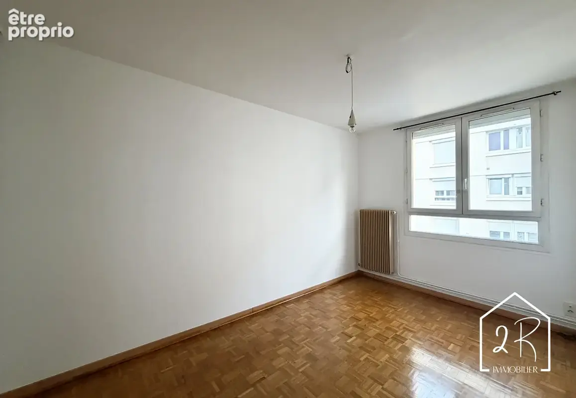 Appartement T5 84 m2 - Loggia et cave - photo 5