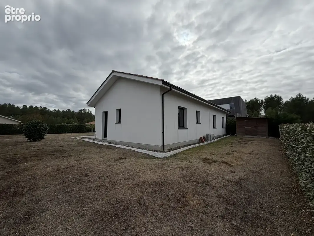 Maison de plain-pied récente avec jardin clos - photo 9