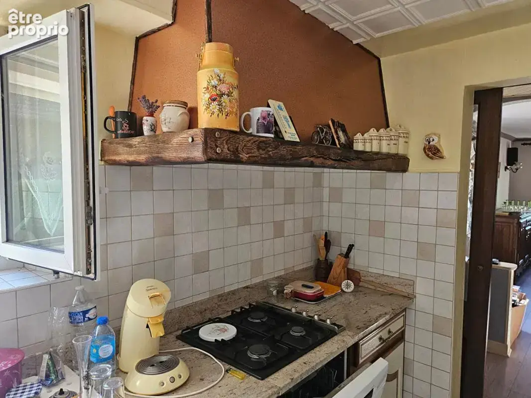 Maison mitoyenne 250 m² , jardin , 2 garages + carport, , 7 chambres, centre-ville Corcieux - photo 5