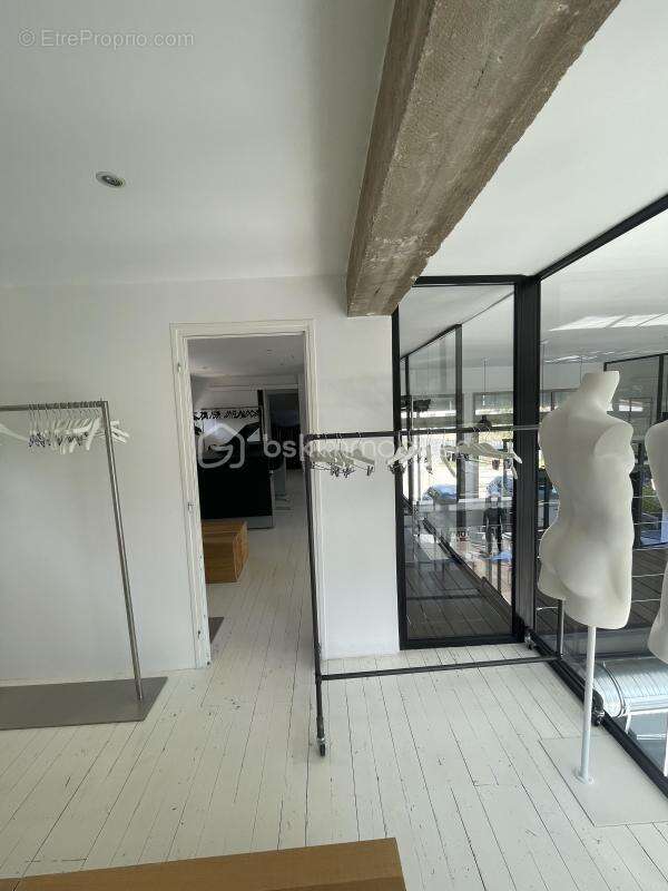 Commerce à AIX-EN-PROVENCE