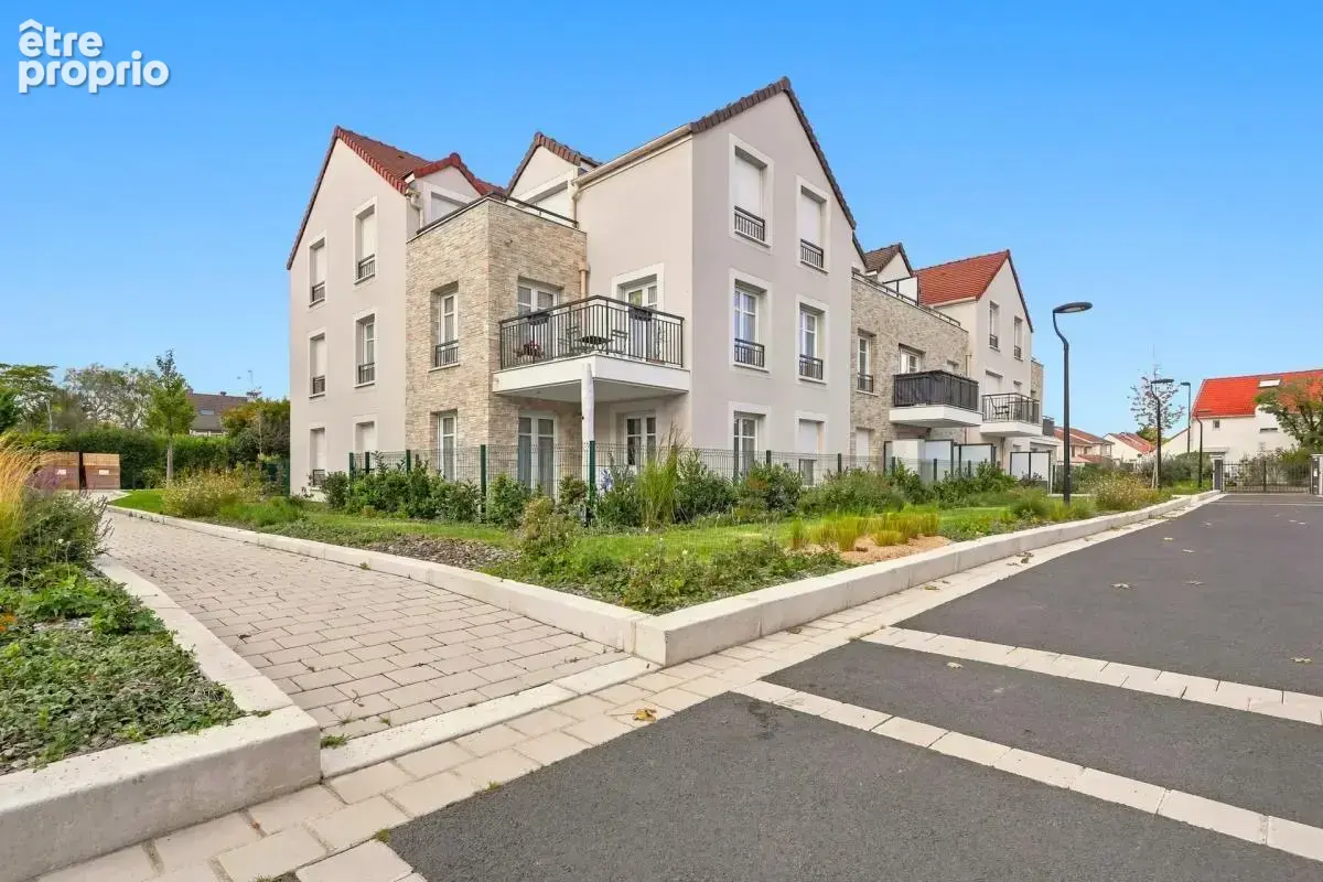Appartement 4 pièces de 83 m² à Plaisir - photo 2