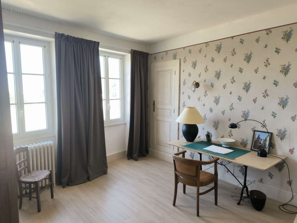 Maison à SAINT-REVERIEN