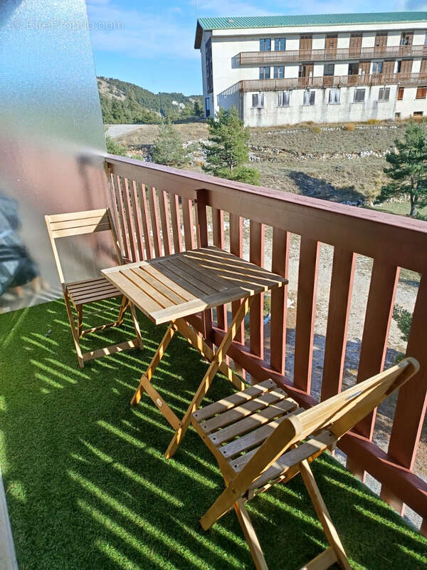 Appartement à GREOLIERES