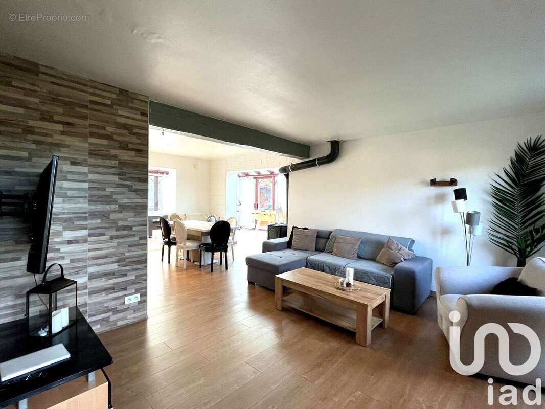 Photo 3 - Maison à SAINTE-GEMME-MORONVAL