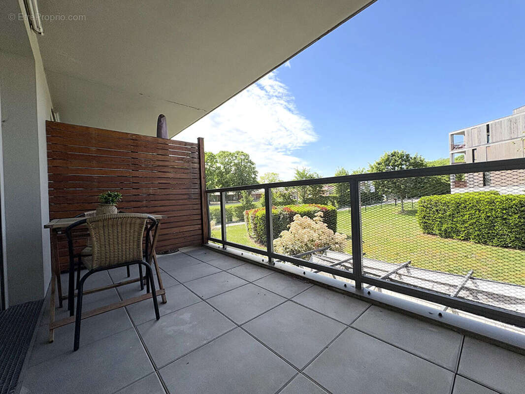 Appartement à SAULX-LES-CHARTREUX