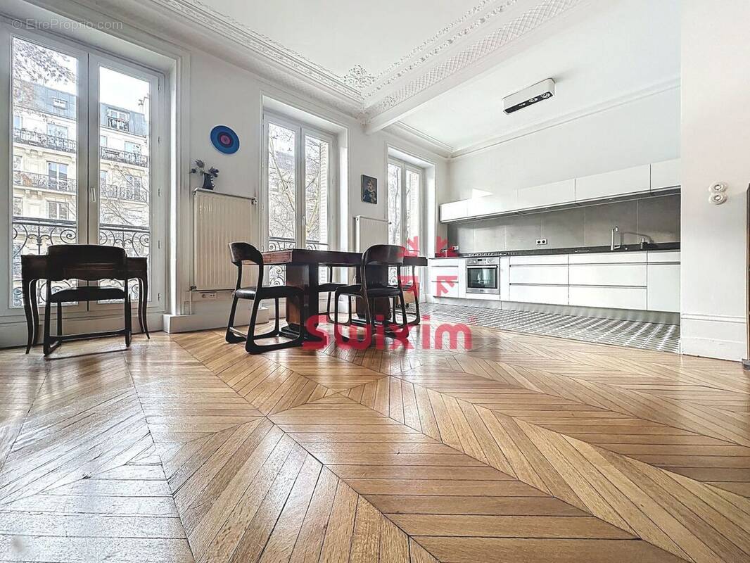 Appartement à PARIS-10E