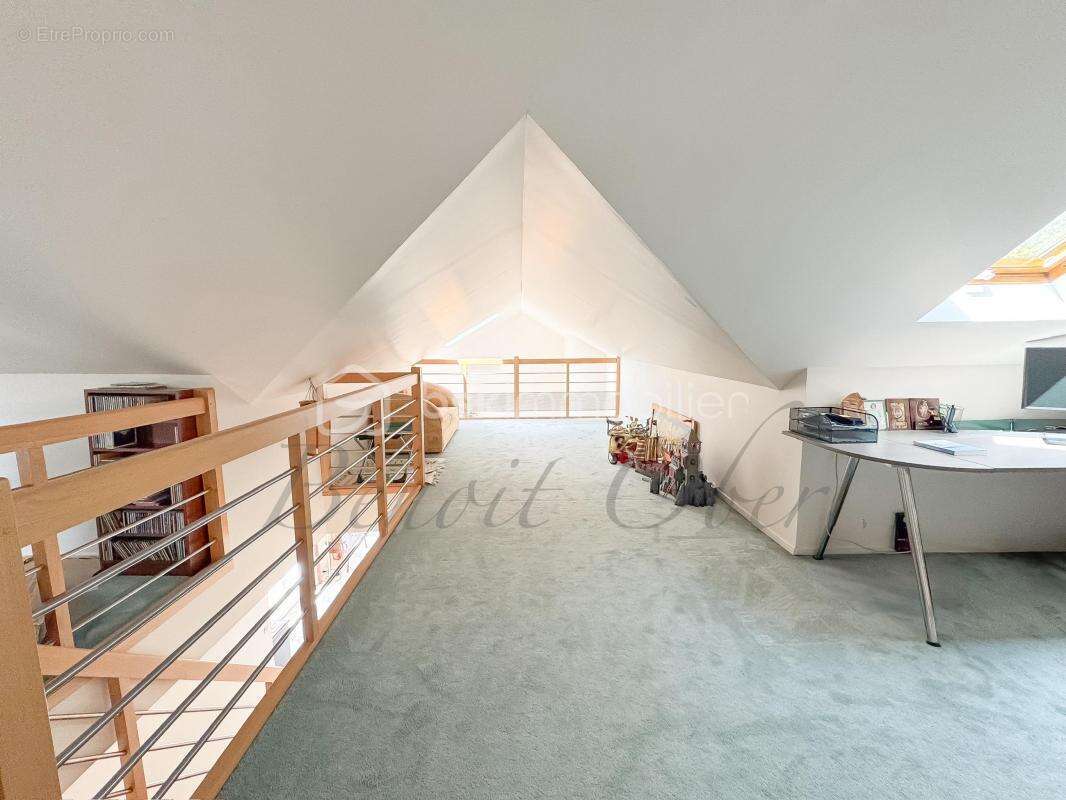 Maison à OZOIR-LA-FERRIERE