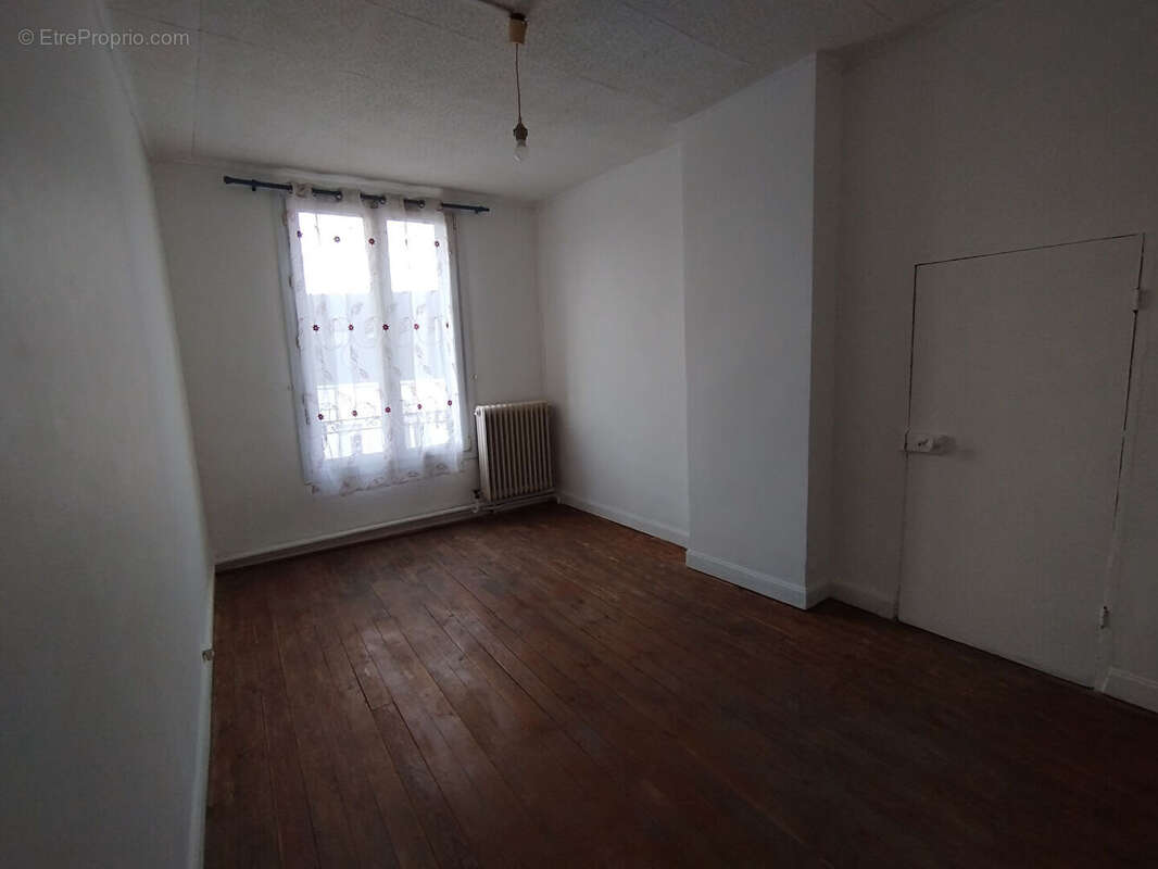 Maison à ORIGNY-SAINTE-BENOITE