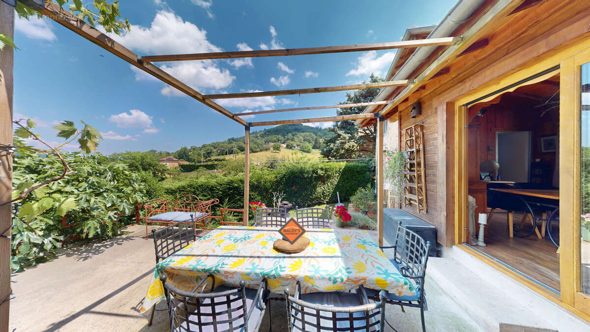 Maison à SAINT-JUST-D&#039;AVRAY