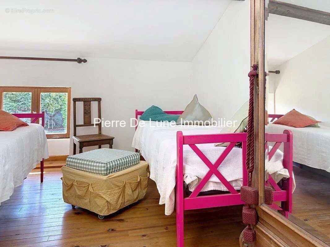 Maison à SAINT-MAURICE-DE-GOURDANS