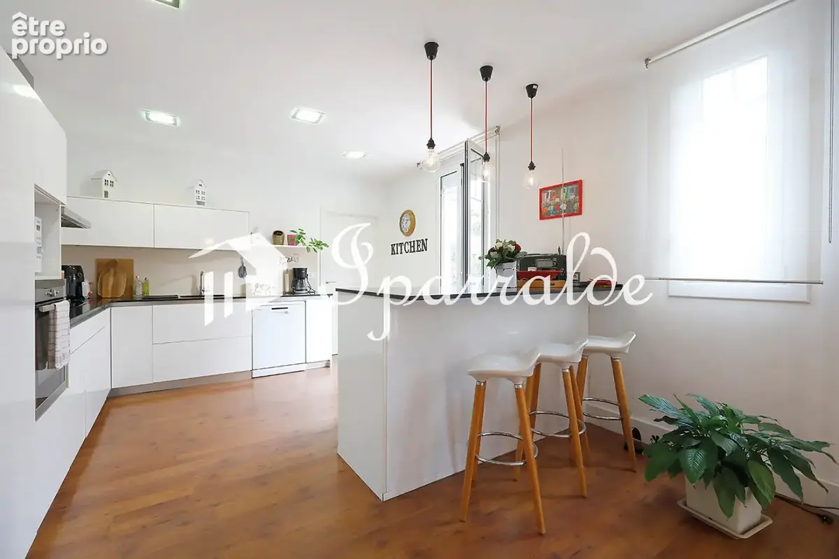 Superbe Maison de type T5 CENTRE VILLE tout à pied à HENDAYE 64700 - photo 2