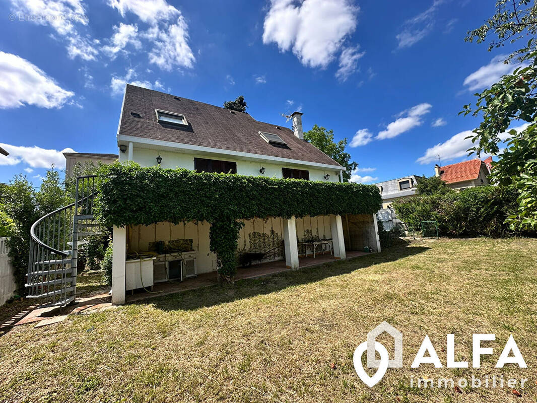 Maison à DEUIL-LA-BARRE