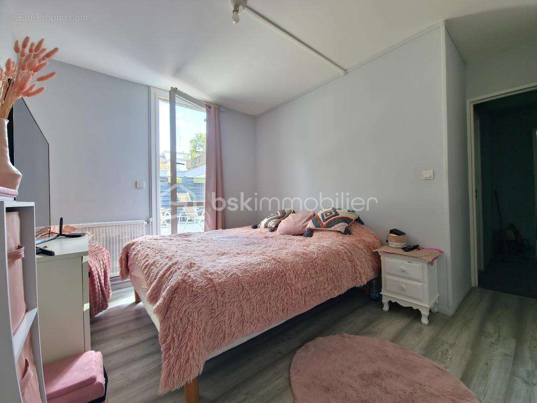 Appartement en rc de 124m² utile avec terrasse de 34m² -vue degagee- 5p lumineux et en parfait etat - photo 13