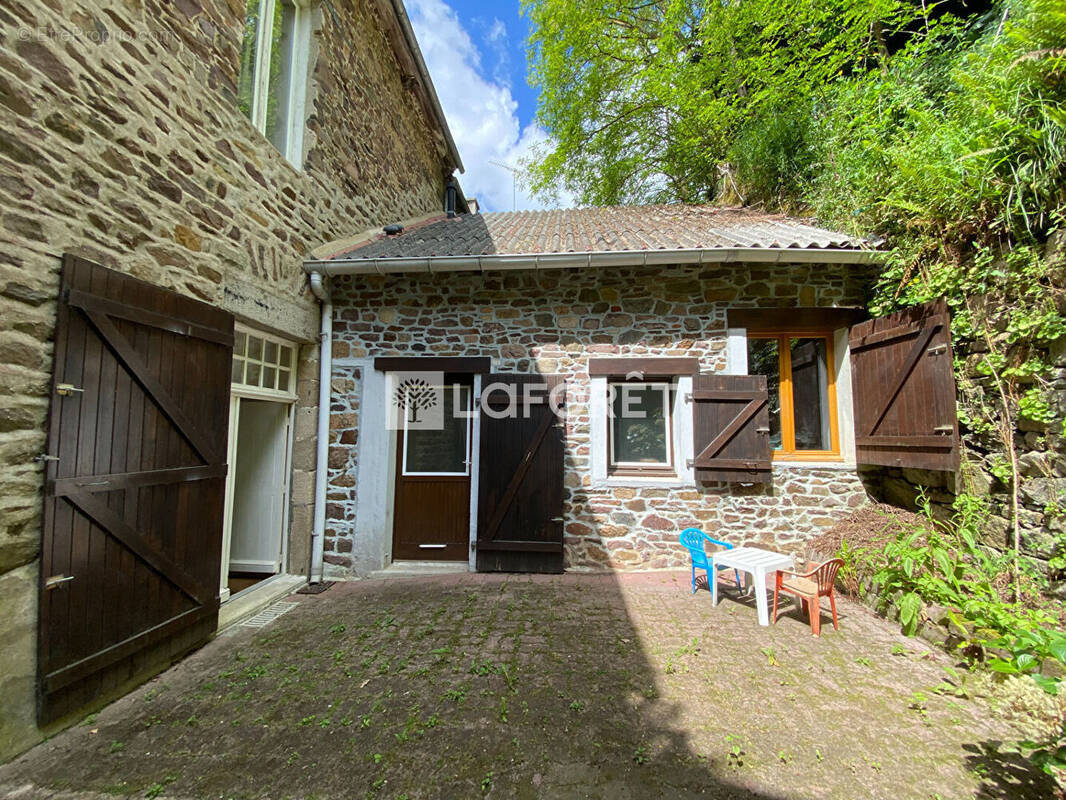 Maison à PONTRIEUX