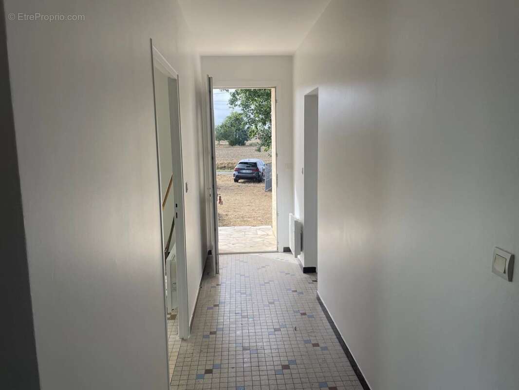 MAISON de plain-pied sur un jardin de 6000m2. - photo 4