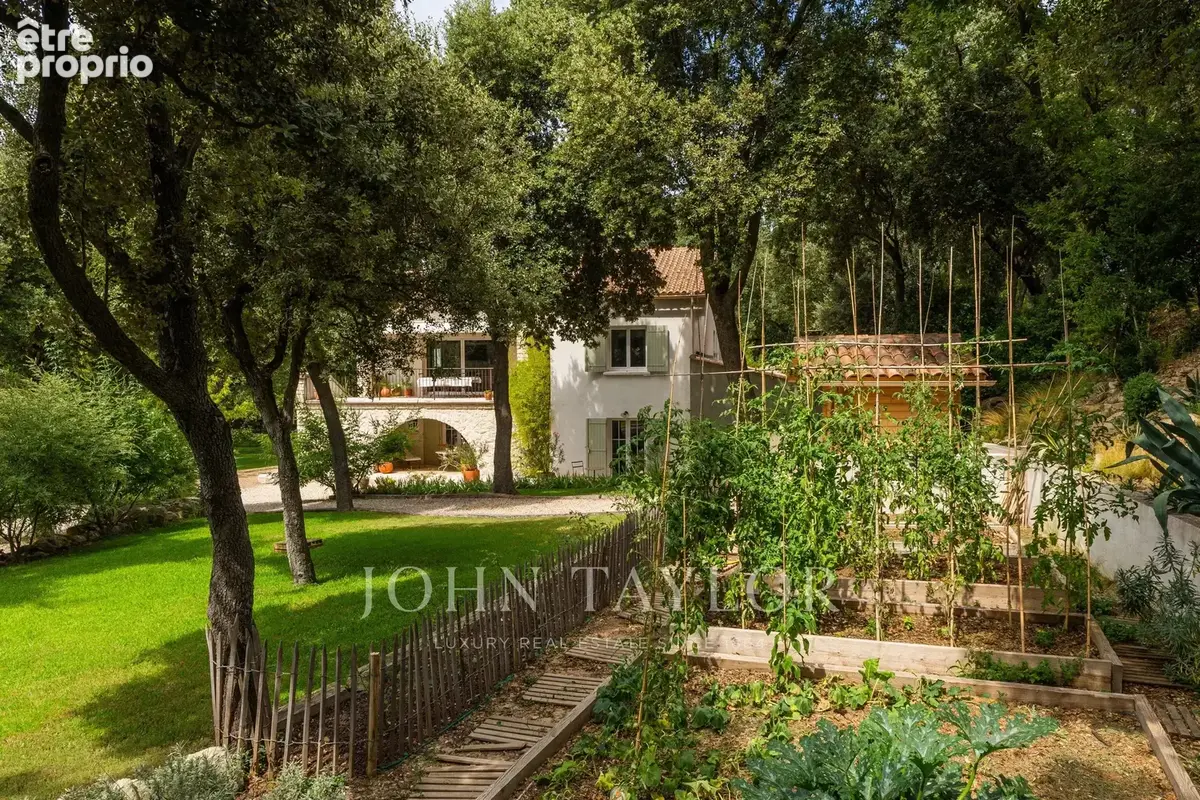 Magnifique maison 7 pièces avec piscine à Vernègues - photo 13