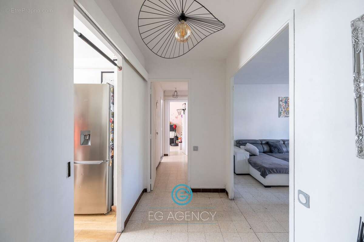 Appartement à MARSEILLE-4E