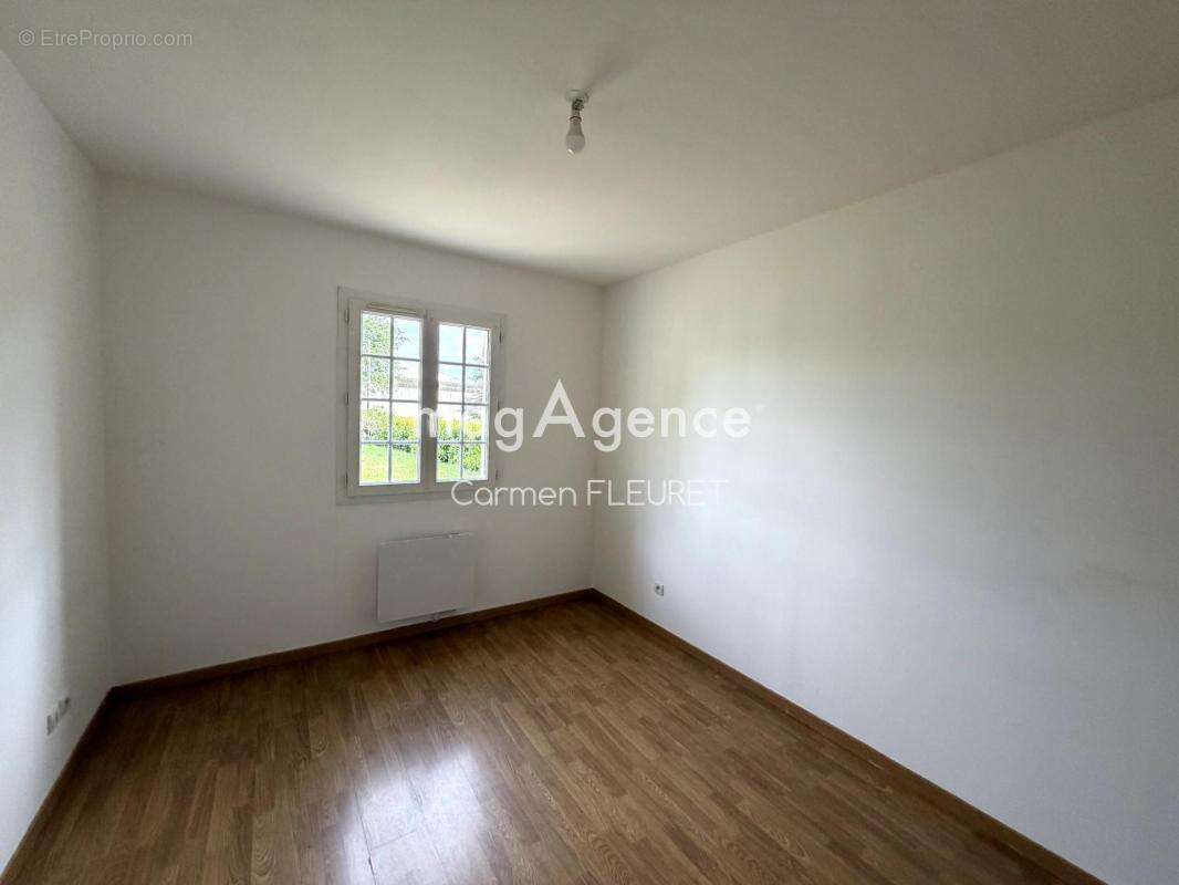 Pavillon de 2005 – 4 chambres – Terrain de 3 183 m² - photo 11