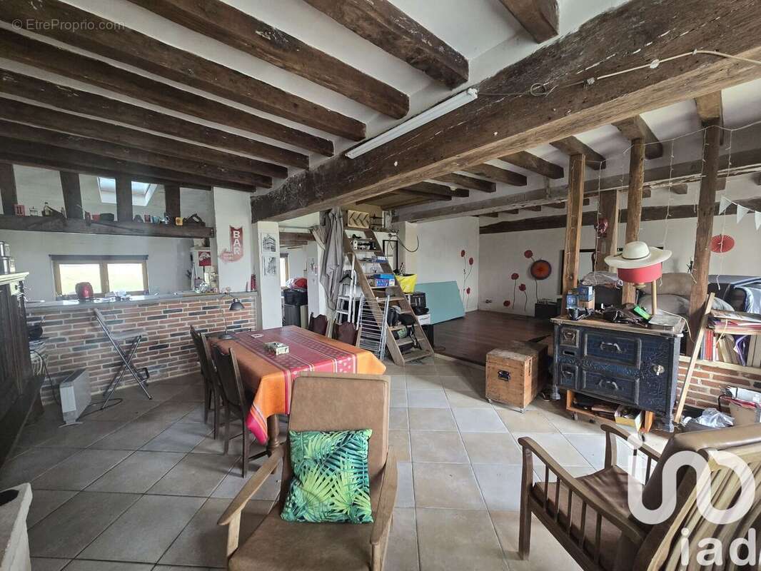 Maison 86 m² à La Chapelle-Du-Bois  - photo 7