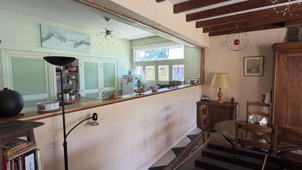 Maison à SAINT-JEAN-D'ANGELY