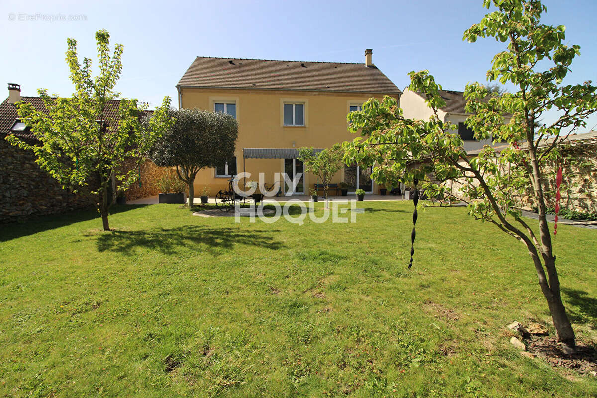 Maison à VERNEUIL-L'ETANG