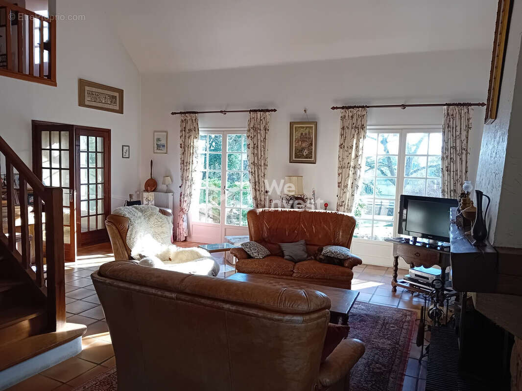 Salon - Maison à DAMPMART