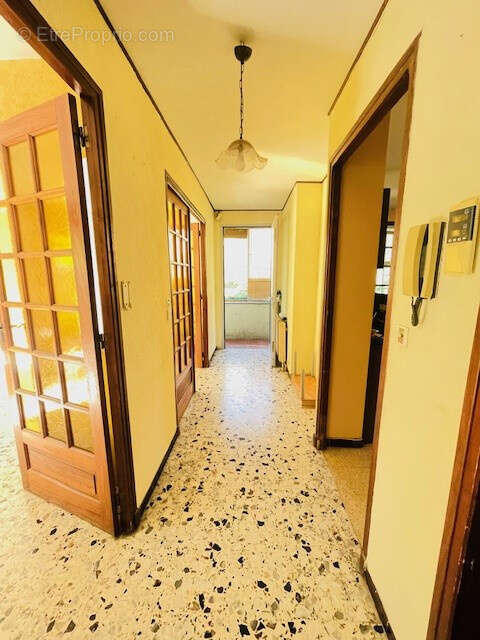 Maison à MONTAREN-ET-SAINT-MEDIERS