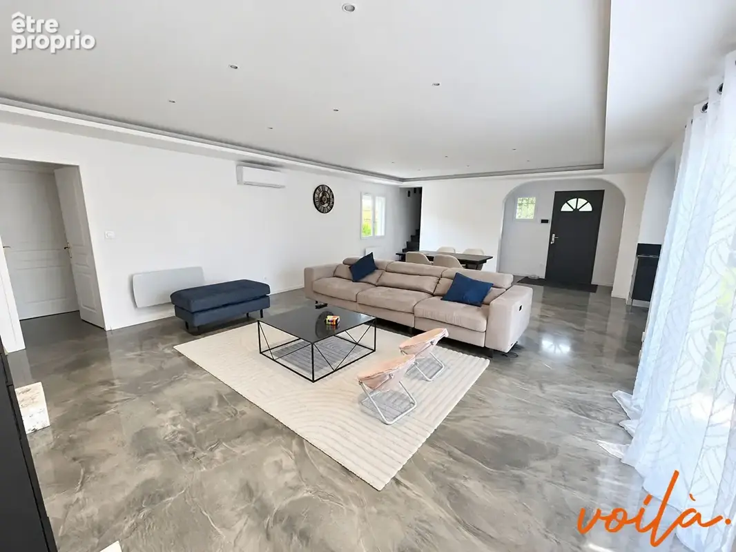 Ref : moderne7 - villa moderne de type 5 avec jardin et piscine - photo 5