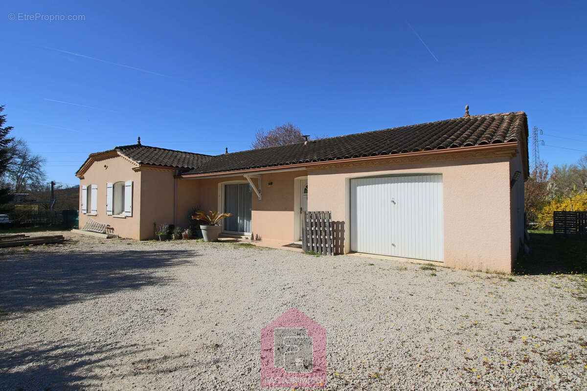 Maison à PRAYSSAC
