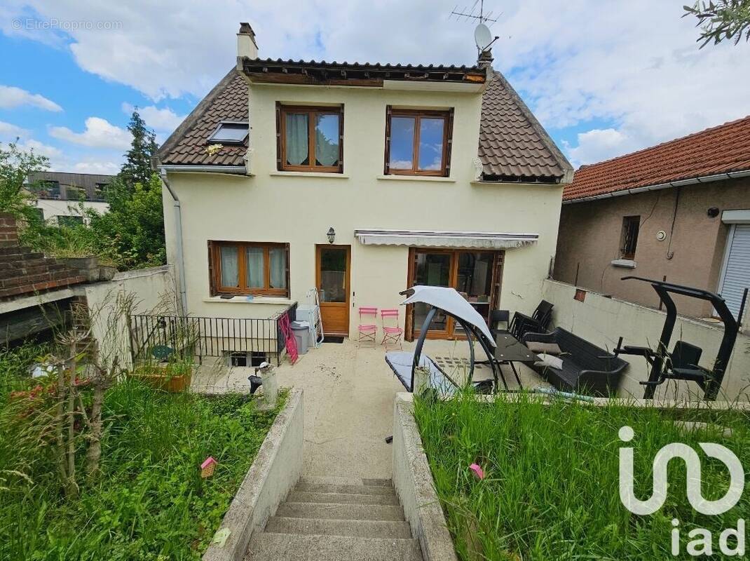 Photo 1 - Maison à NOISY-LE-SEC