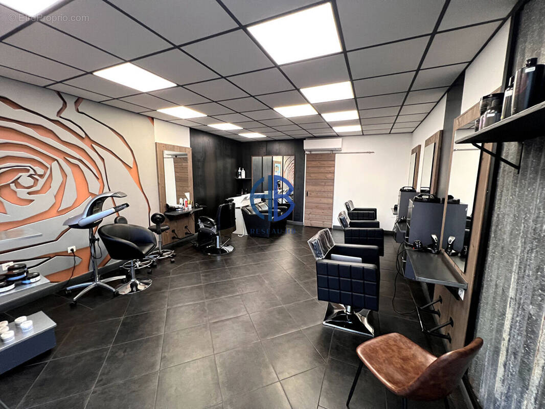 Commerce à HEYRIEUX